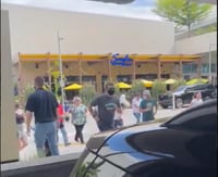Reportan tiroteo en centro comercial de Aventura en Florida