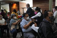 México acumula 219,323 muertes por COVID