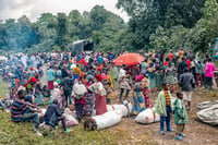 Casi dos mil menores huyen de volcán en Congo