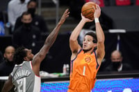 Phoenix Suns ponen un pie en las finales de la NBA