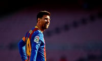 ¿Cuáles son las ganancias actuales de Messi y qué necesitan otros clubes para ficharlo?