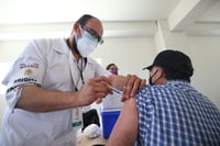 La Dirección del Bienestar en Gómez Palacio pide los a maestros vacunados no 'dobletear' dosis antiCOVID