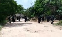 Desalojo de presuntos invasores de terrenos provoca bloqueos en Tulum