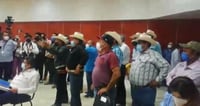 Ejidatarios 'revientan' rueda de prensa de los gobiernos de Durango y Coahuila sobre Agua Saludable