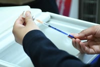 Secretaría de Salud detecta renuencia a vacuna antiCOVID en grupo de 30 a 39 años en La Laguna de Durango