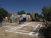 Arrancan reconstrucción de viviendas dañas por las lluvias en el ejido Poanas de Gómez Palacio