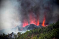 Erupción de un volcán en la isla española de La Palma causa dos mil evacuados