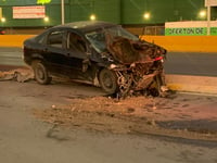 Otra vez exceso de velocidad y alcohol terminan en choque en la Torreón - San Pedro
