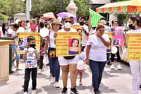 Familiares marchan en Torreón exigiendo conocer paradero de Sujey