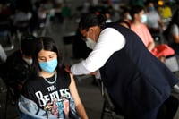 Suman 100 millones de vacunas aplicadas en México; la inmunización es desigual
