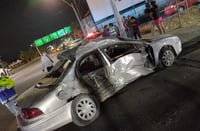 Conductor ebrio provoca doble choque sobre el bulevar Torreón-Matamoros