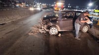 Automovilista choca en puente El Campesino de Torreón