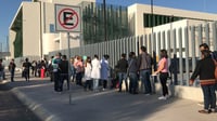 Baja, afluencia de menores para vacuna antiCOVID en Gómez Palacio