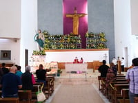 Fieles expresan devoción a San Judas Tadeo en Torreón