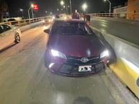 Joven borracho choca en el puente Diana Laura de Torreón