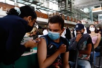 Gobierno de México impugna orden de juez para vacunar contra COVID a menores de 17 y 12 años