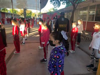 Analizan regreso de honores a la bandera en escuelas de La Laguna