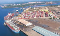 Se usarán recursos de los 90 mil millones de pesos que tiene el Fideicomiso de Aduanas para mejorar las instalaciones de los puertos y aduanas del país. (ARCHIVO)