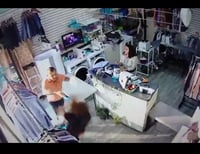 Hombre golpea a dueña y clienta de lavandería en Torreón