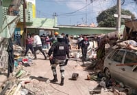 Explosión y derrumbe de una casa en la CDMX deja 1 muerto y 12 lesionados