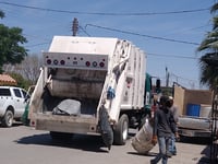 Camiones recolectores de basura son reparados en Francisco I. Madero