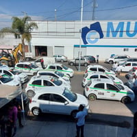 Protestan taxistas contra plataformas digitales en Durango