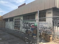 Policía de Torreón sorprende a ladrones de cable en negocio abandonado