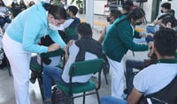 Vacunados contra COVID más de 8 mil rezagados de Laguna de Coahuila