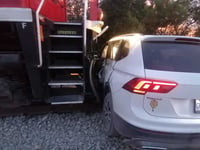 Tren impacta a conductor en Gómez Palacio