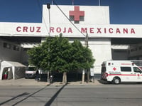 Camioneta impacta y lesiona a menor en moto en Torreón