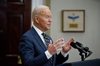 Joe Biden prohíbe la importación de marisco, vodka y diamantes rusos