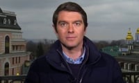 Benjamin Hall, periodista de Fox News, resulta herido en Ucrania y lo trasladan a hospital