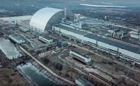 Planta nuclear de Chernóbil vuelve a estar conectada a red eléctrica tras ser tomada por Rusia
