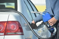 Gobierno decide mantener una semana más estímulo a combustibles al 100%