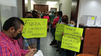 Sindicalizados de Gómez Palacio se manifiestan y alcaldesa los recibe