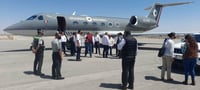 Difunden imágenes de secretario de Gobernación usando avión de Guardia Nacional previo a evento de Morena