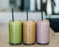 Descubre la receta del licuado que te ayudará a dormir