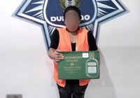 Mujer intenta robar caja de whisky de 9,600 pesos y termina detenida en Durango