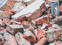 Varias personas quedan atrapadas tras el colapso de un edificio de 6 plantas en China