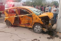 Taxi sufre accidente y muere pasajera en Torreón