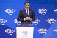 Emir de Qatar pide cooperación entre países y productores ante crisis energética