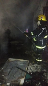Incendio deja cuantiosos daños en domicilio en Gómez Palacio