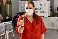 'No le voy a fallar a nadie', promete Leticia Herrera al emitir su sufragio