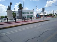 Retiran bolardos de la ciclovía Colón en Torreón, afirman que serán reinstalados