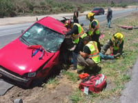 Fallece hombre tras sufrir aparatoso accidente en carretera libre a Torreón