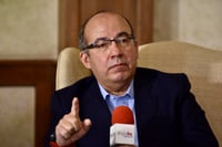 AMLO exhibe pensión que ganaba Felipe Calderón