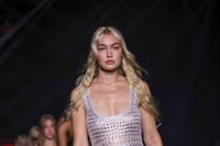 Moda y ciencia en la pasarela de Chloé en París