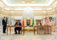 Las diferentes reuniones celebradas hoy confirmaron también el alineamiento político de los árabes con China. (EFE)
