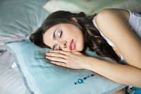 Los beneficios de dormir para tu salud 
