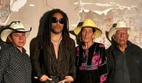 Cardencheros de Sapioriz comparten fotografía junto a Lenny Kravitz